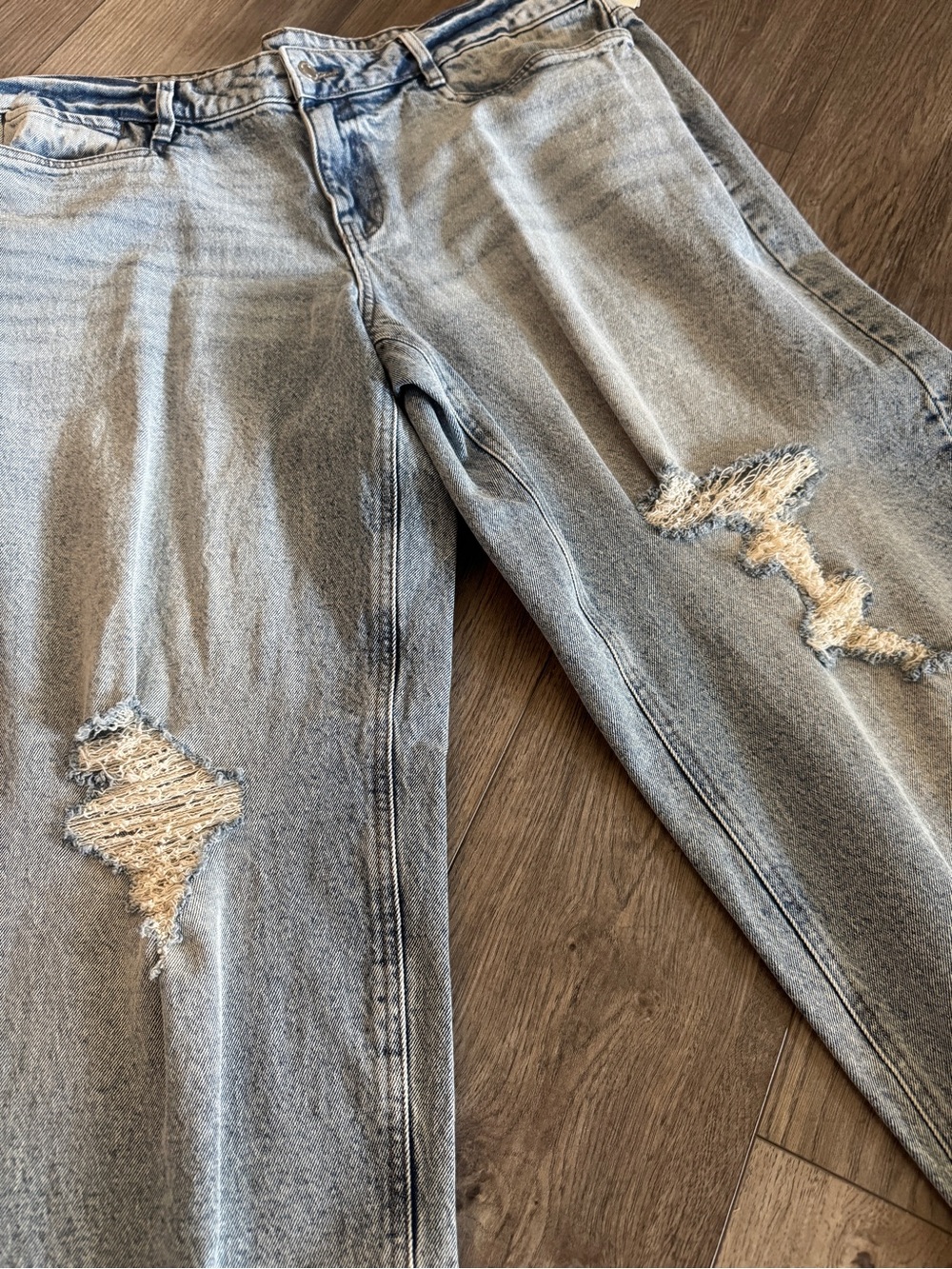 NWT Distressed Ultra Wide Leg Stretch Jeans size 18